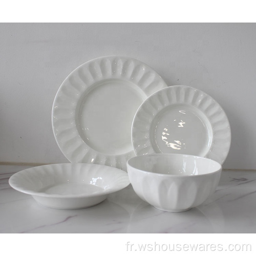 Ensembles de vaisselle en porcelaine blanche en porcelaine blanche de style occidental